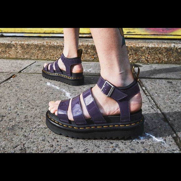 DR.MARTEN PATENT SANDAL - Picture 2 of 3